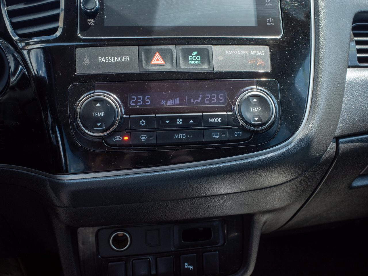2018 Mitsubishi Outlander PHEV - Rain Sensing Wipers   Blind Spot Monitor Photo