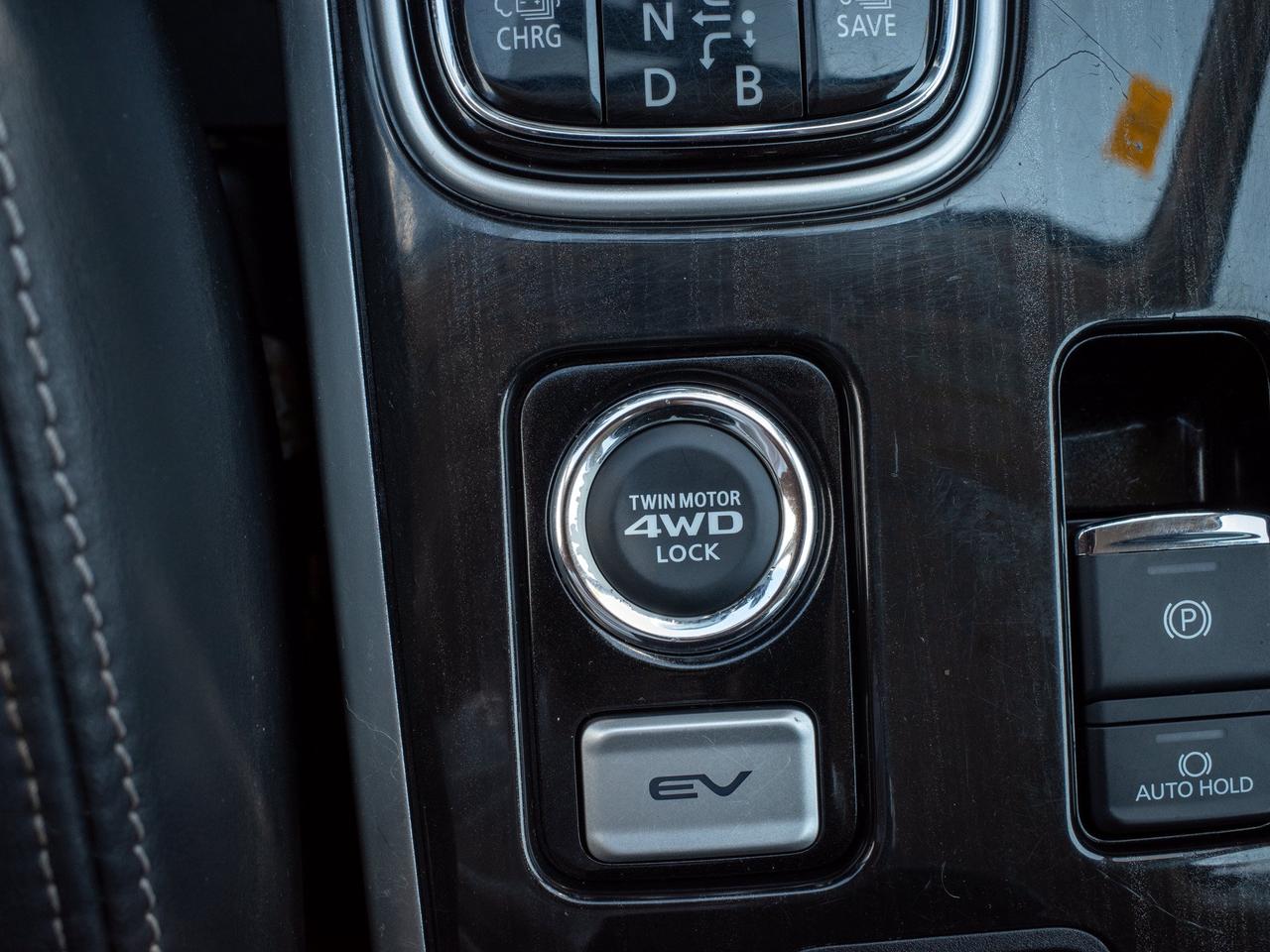 2018 Mitsubishi Outlander PHEV - Rain Sensing Wipers   Blind Spot Monitor Photo