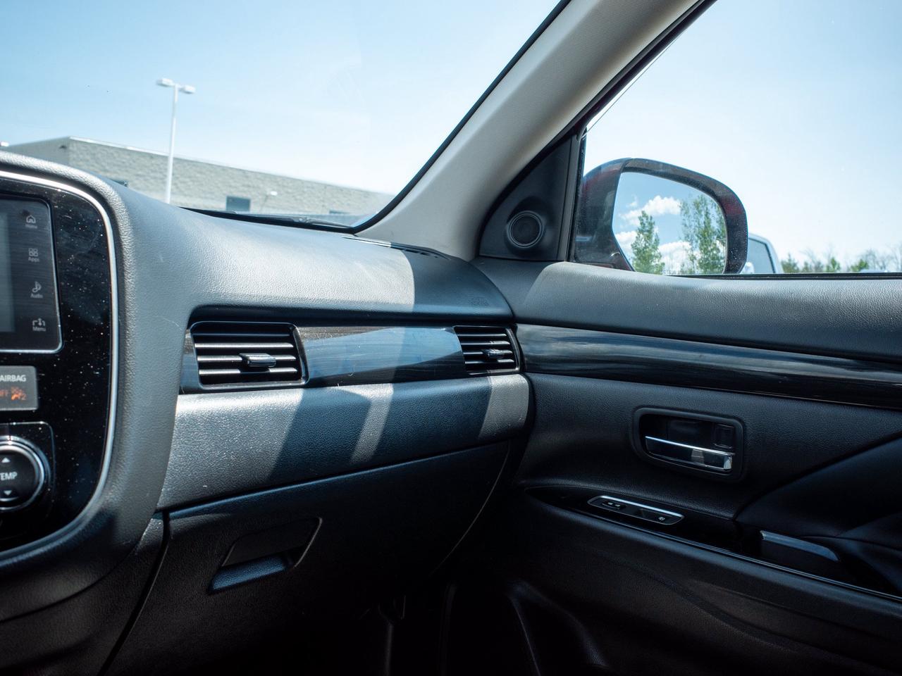 2018 Mitsubishi Outlander PHEV - Rain Sensing Wipers   Blind Spot Monitor Photo