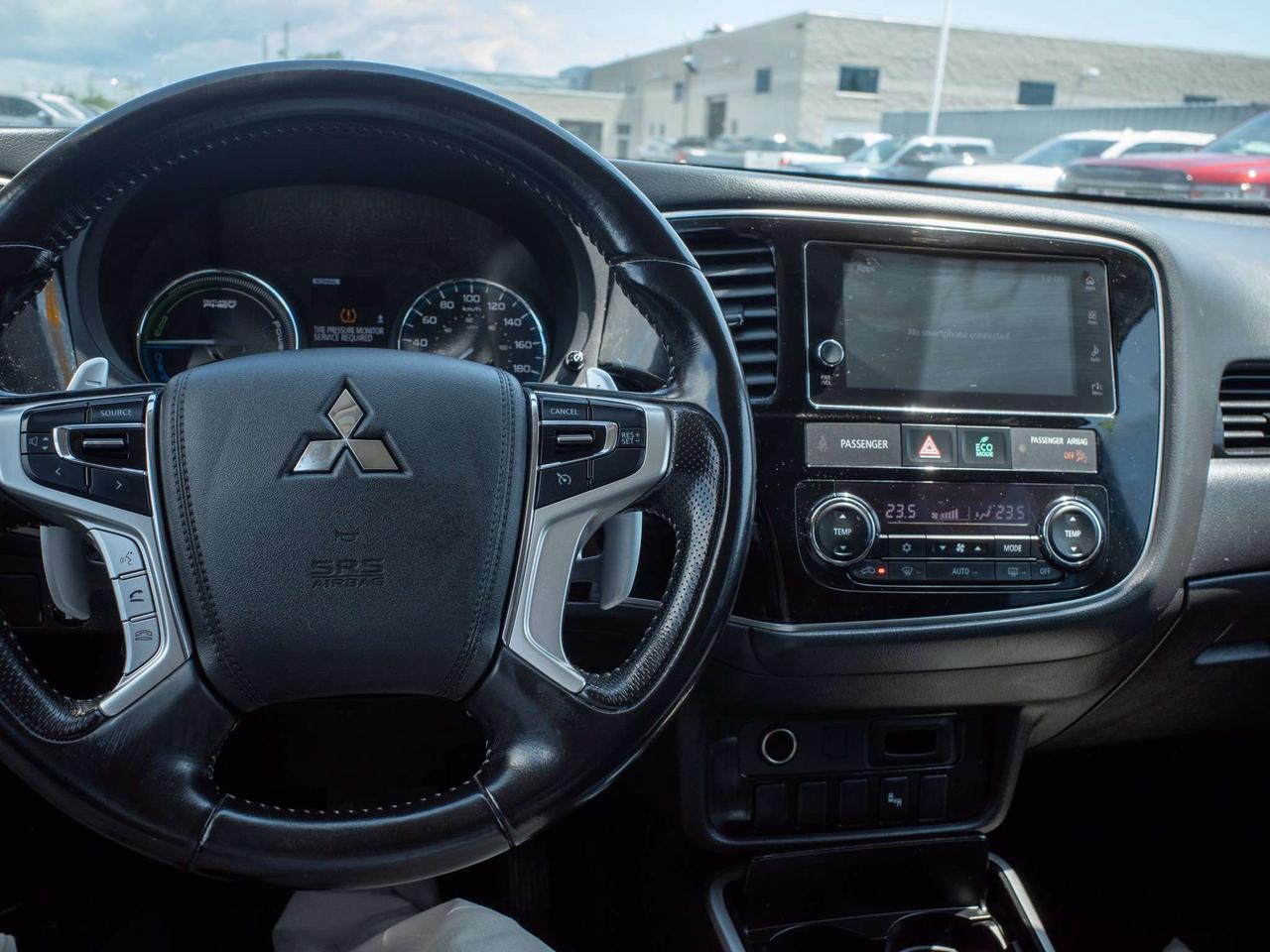 2018 Mitsubishi Outlander - Rain Sensing Wipers   Blind Spot Monitor Photo