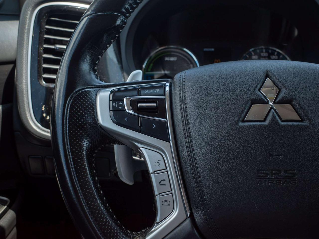 2018 Mitsubishi Outlander - Rain Sensing Wipers   Blind Spot Monitor Photo