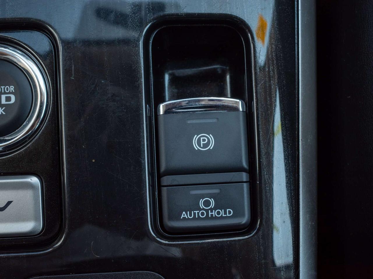 2018 Mitsubishi Outlander - Rain Sensing Wipers   Blind Spot Monitor Photo