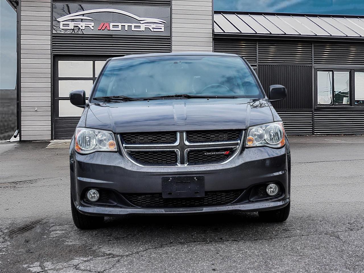 2017 Dodge Grand Caravan SXT Premium Plus Photo