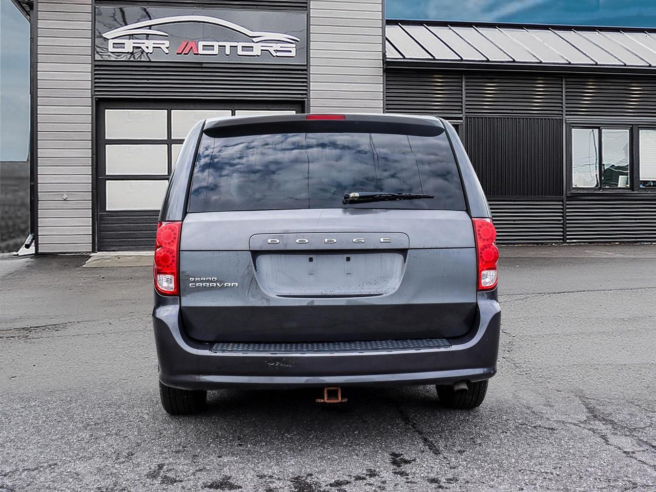 2017 Dodge Grand Caravan SXT Premium Plus Photo