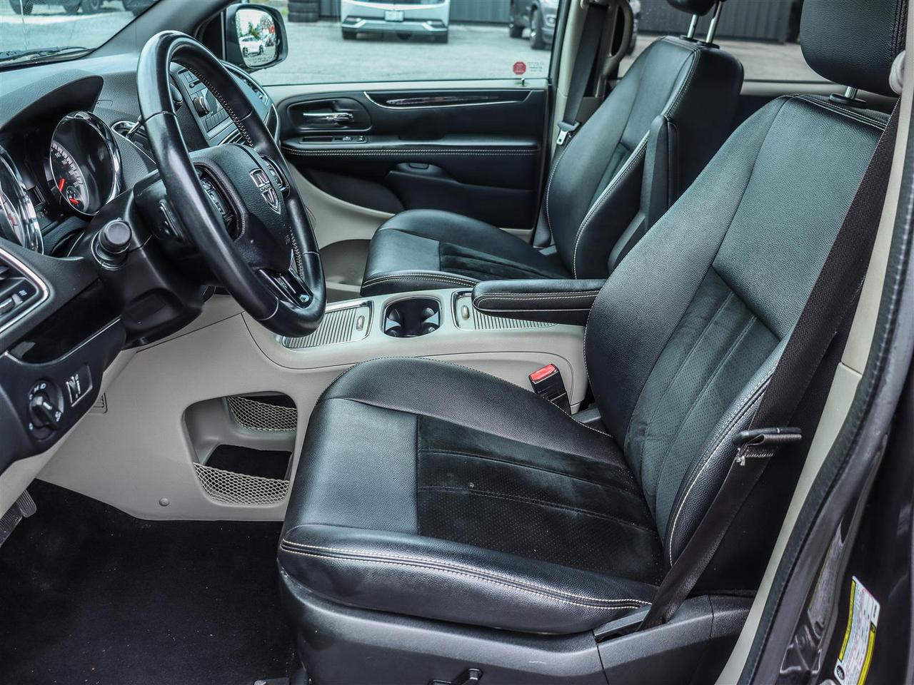 2017 Dodge Grand Caravan SXT Premium Plus Photo