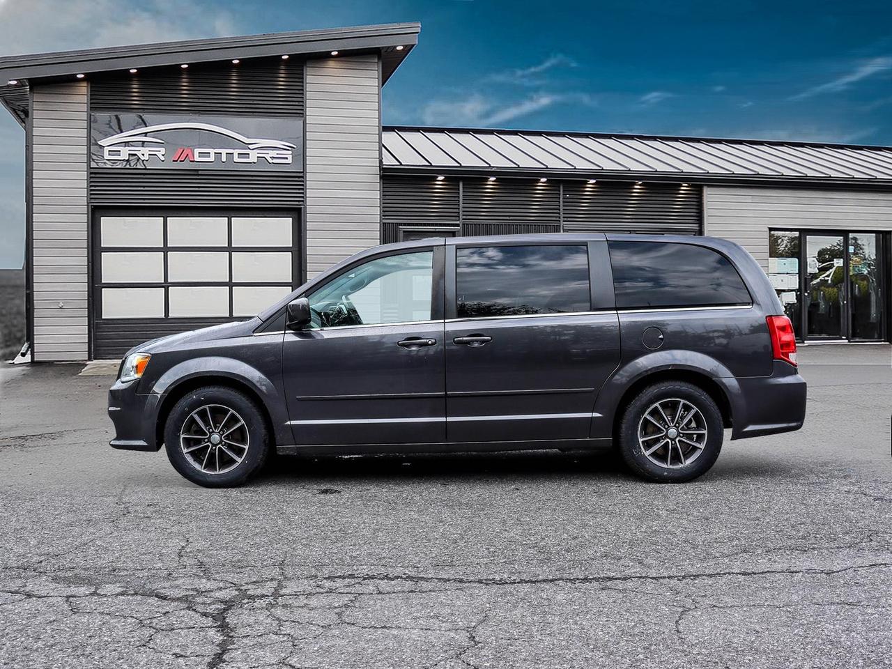 2017 Dodge Grand Caravan SXT Premium Plus Photo