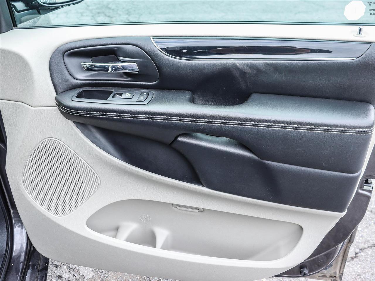2017 Dodge Grand Caravan SXT Premium Plus Photo