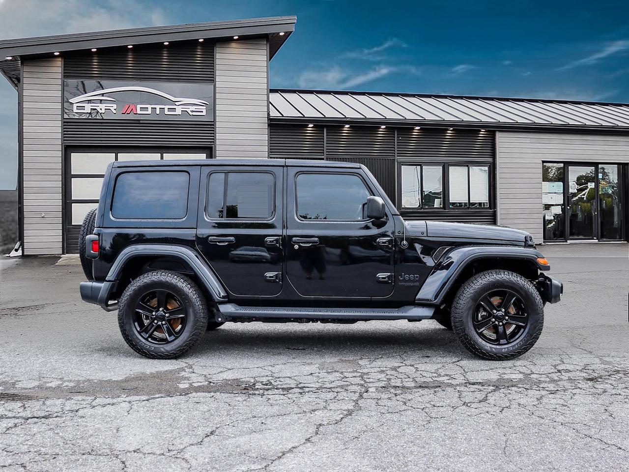 2021 Jeep WRANGLER UNLIMITED Sahara Altitude Photo
