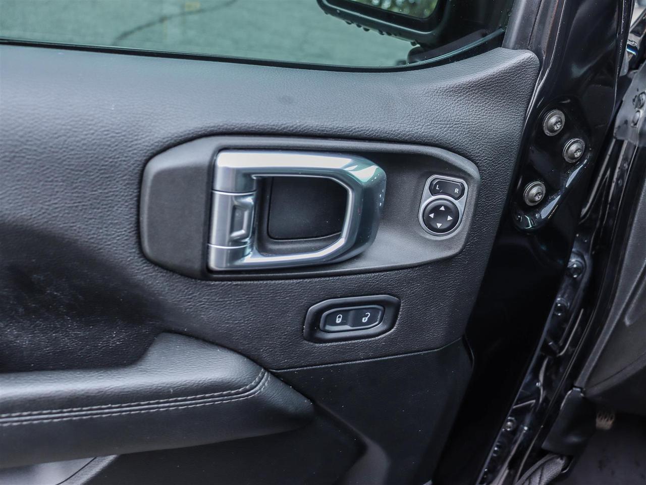 2021 Jeep WRANGLER UNLIMITED Sahara Altitude Photo