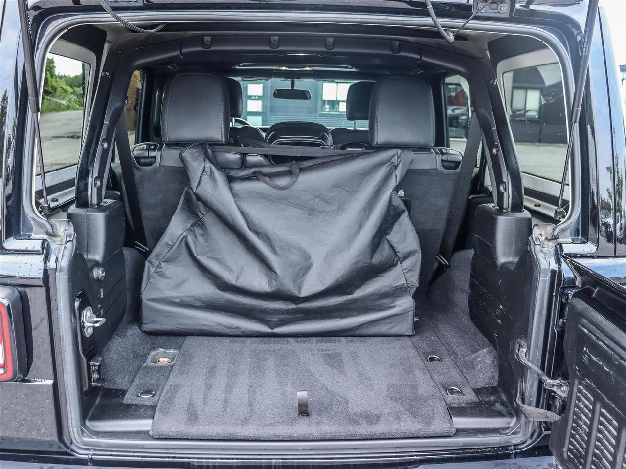 2021 Jeep WRANGLER UNLIMITED Sahara Altitude Photo