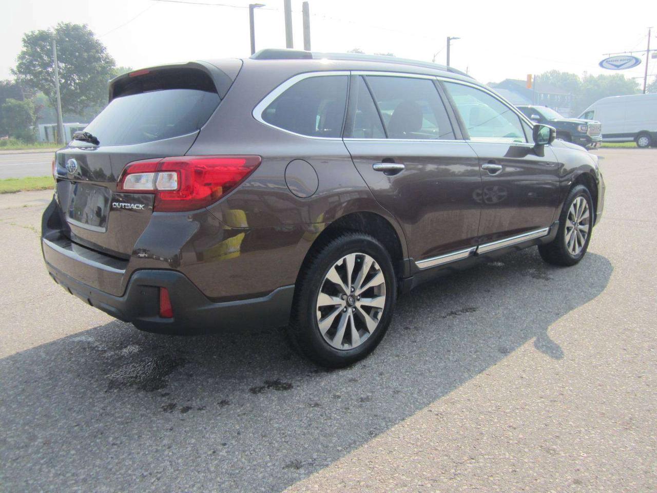 2019 Subaru Outback Premier ONE OWNER NO ACCIDENTS Photo