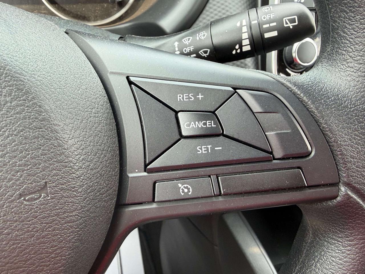 2025 Nissan Kicks S/ONLY 3,500K KMS/BACK UP CAM/CALL PICTON Photo