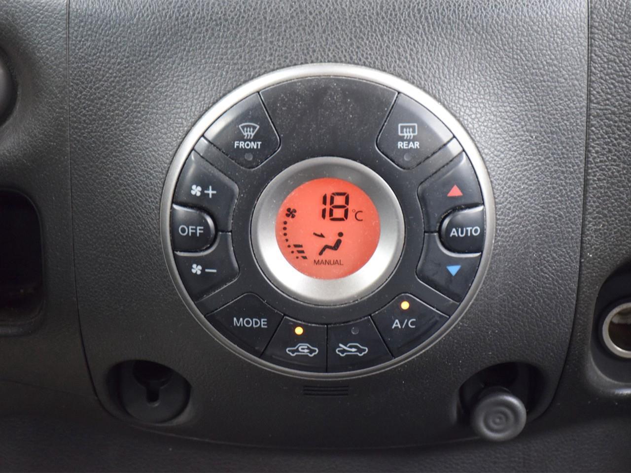 2009 Nissan Cube  Photo