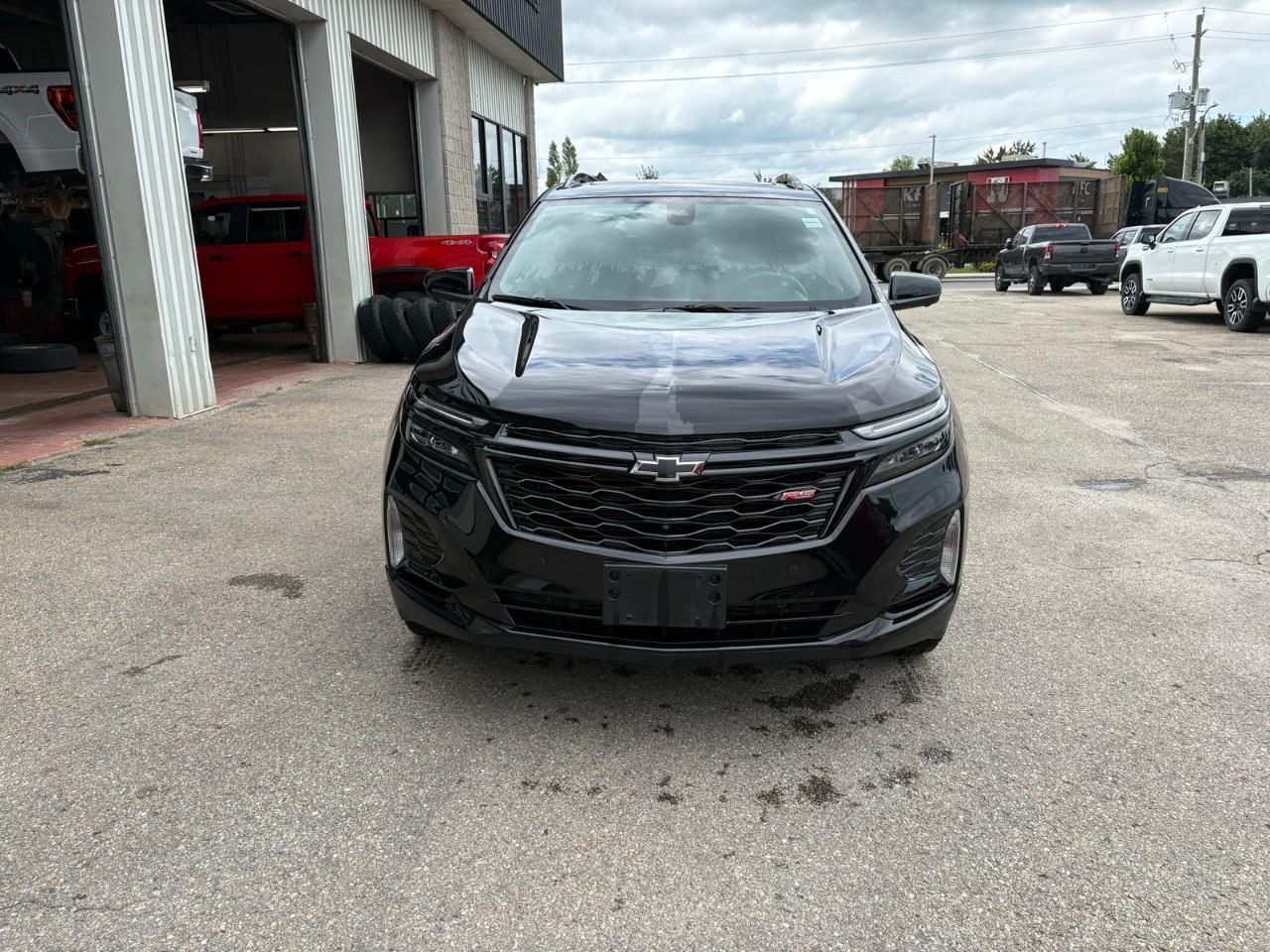2024 Chevrolet Equinox RS 4dr All-Wheel Drive Photo2