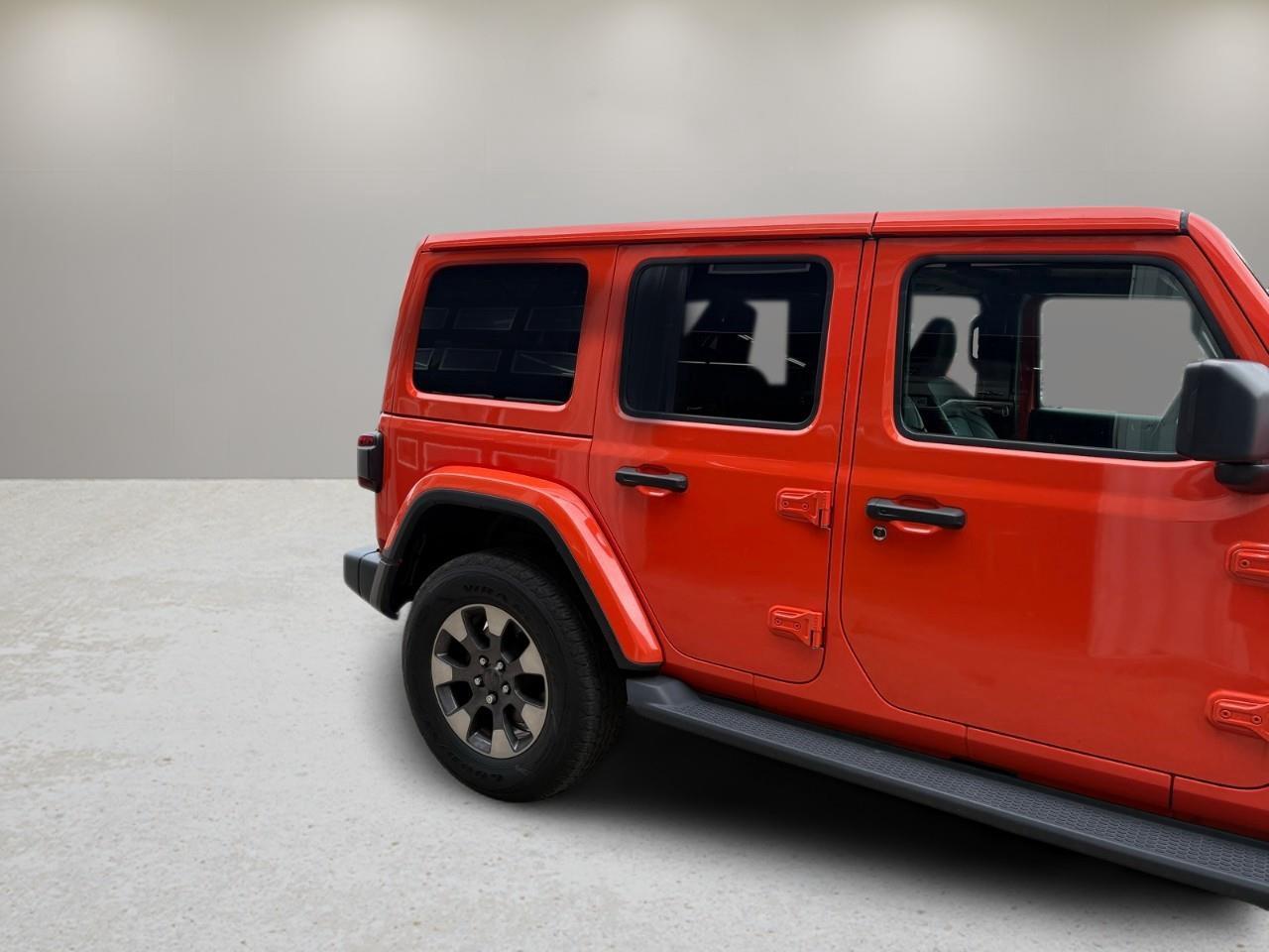 2020 Jeep WRANGLER UNLIMITED Sahara 4dr 4x4 Photo4