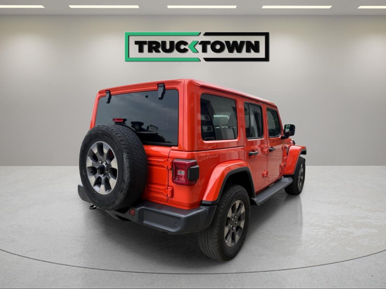 2020 Jeep WRANGLER UNLIMITED Sahara 4dr 4x4 Photo