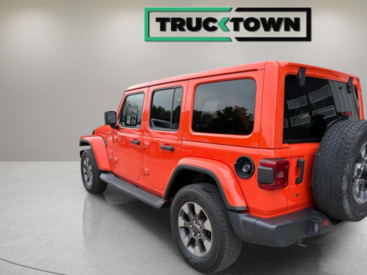 2020 Jeep WRANGLER UNLIMITED Sahara 4dr 4x4 Photo