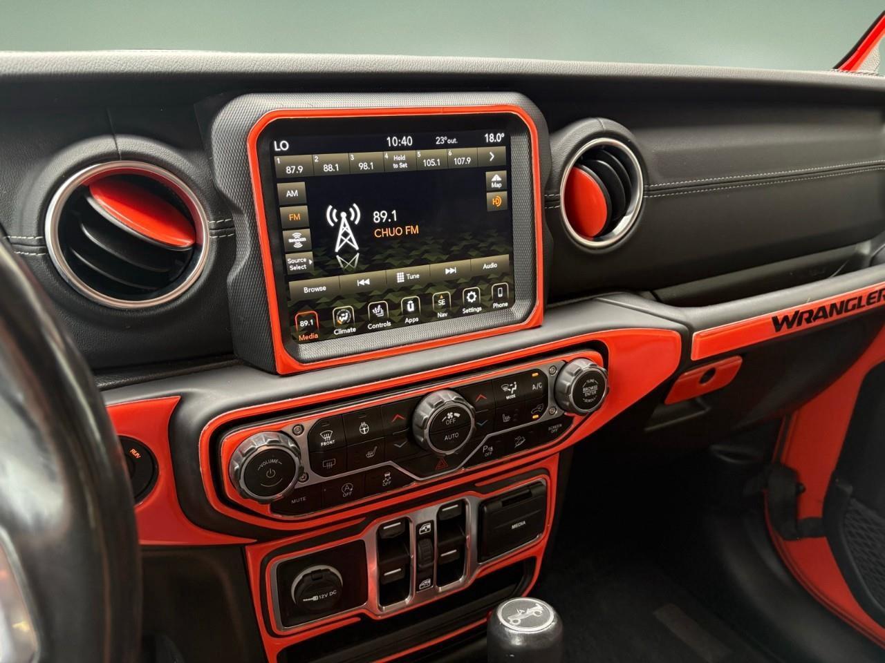 2020 Jeep WRANGLER UNLIMITED Sahara 4dr 4x4 Photo