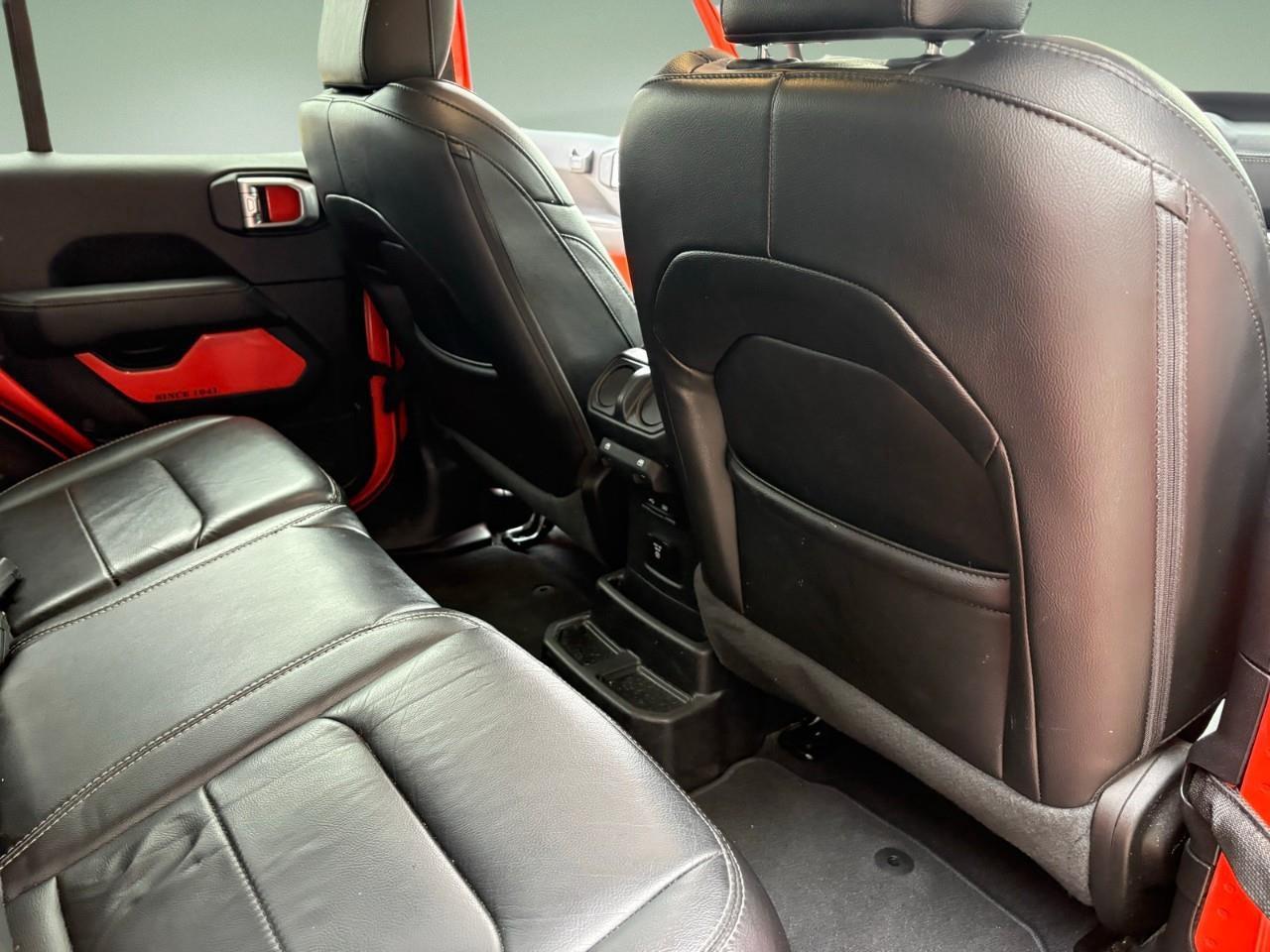 2020 Jeep WRANGLER UNLIMITED Sahara 4dr 4x4 Photo