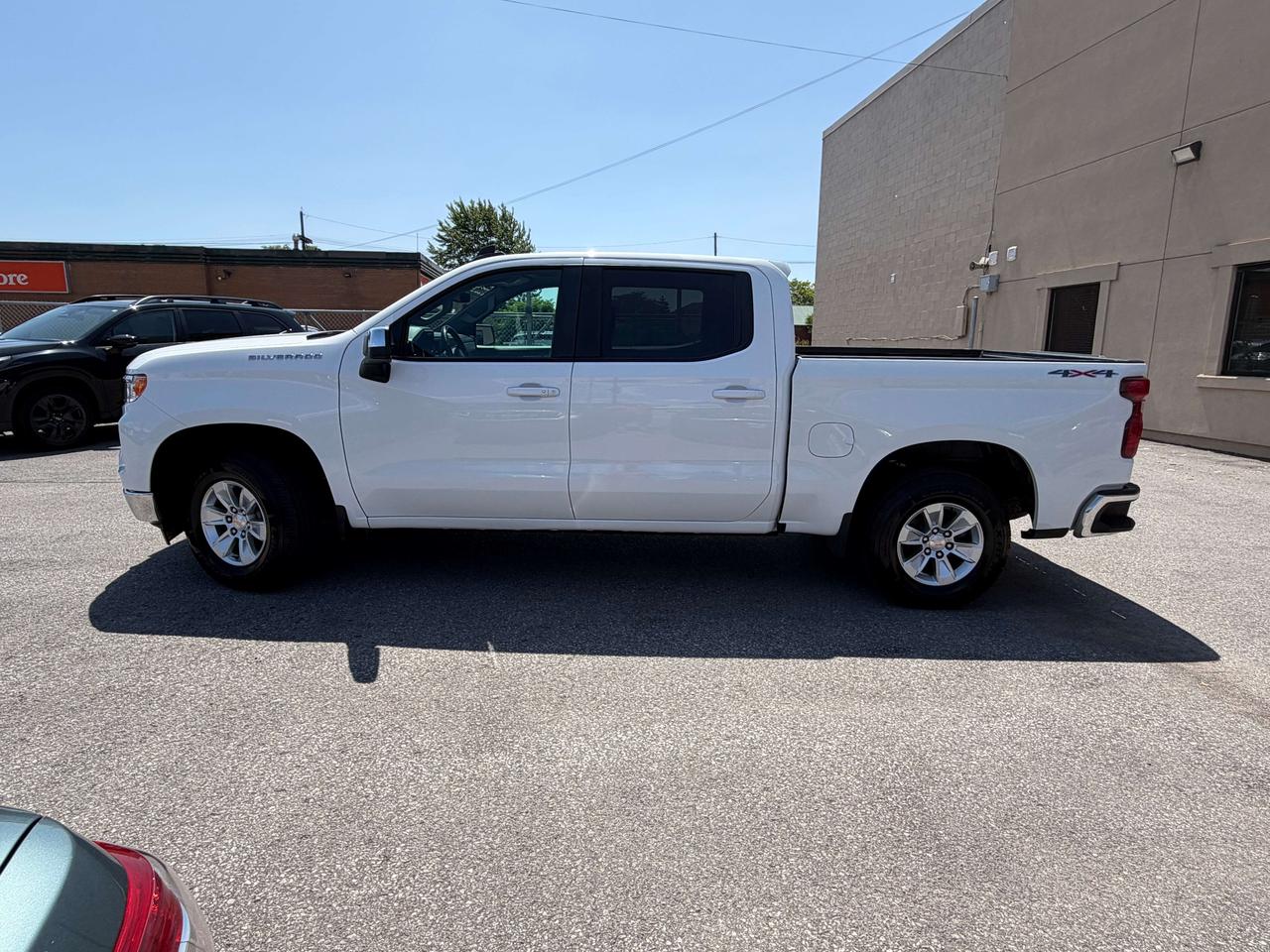 2025 Chevrolet Silverado 1500 LT **CALL BELLEVILLE@613-961-8848 FOR INFO** Photo