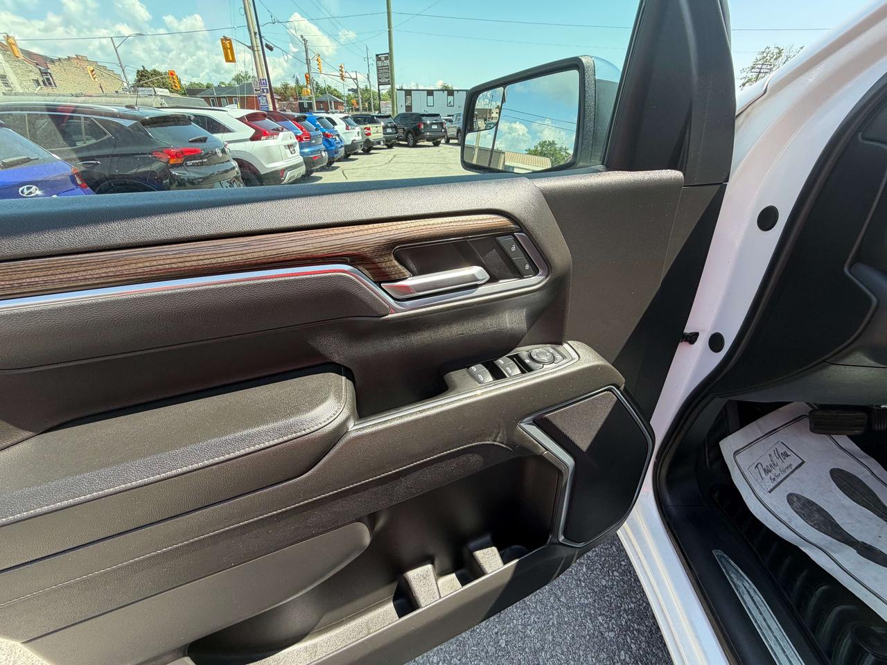 2025 Chevrolet Silverado 1500 LT **CALL BELLEVILLE@613-961-8848 FOR INFO** Photo