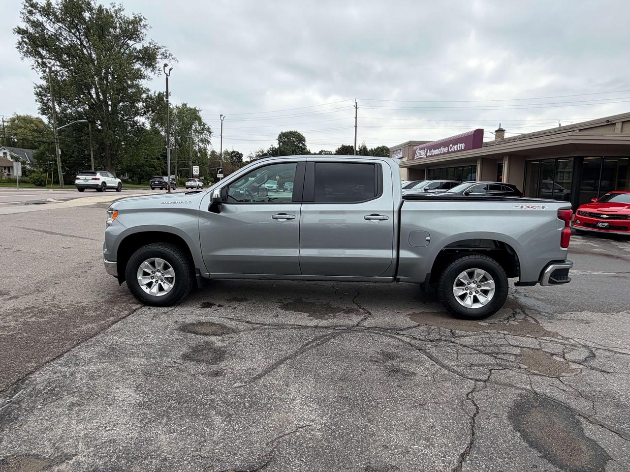 2025 Chevrolet Silverado 1500 LT/4X4/HTD SEATS/B-U CAM/CALL NAPANEE 613-354-2100 Photo1