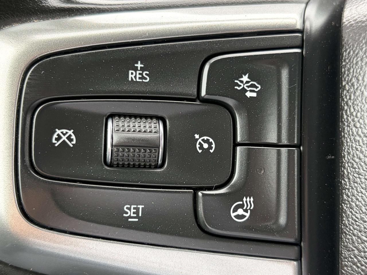 2025 Chevrolet Silverado 1500 LT/4X4/HTD SEATS/B-U CAM/CALL NAPANEE 613-354-2100 Photo