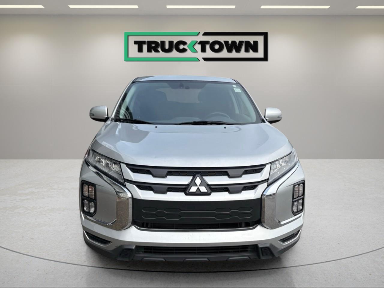 2024 Mitsubishi RVR SE 4dr AWC Photo