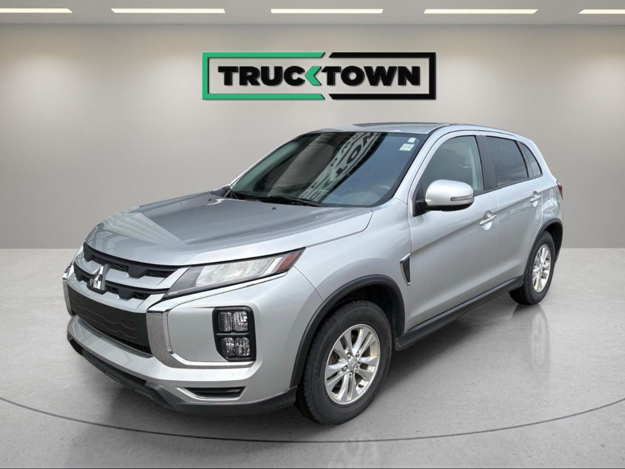 2024 Mitsubishi RVR SE 4dr AWC Photo5