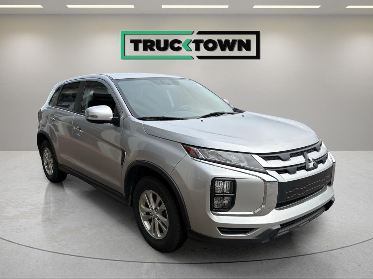 2024 Mitsubishi RVR SE 4dr AWC Photo