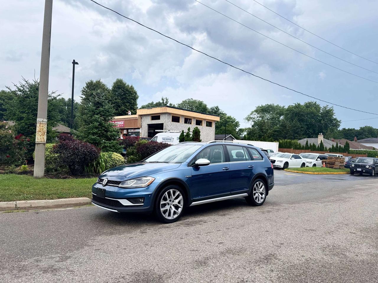 2018 Volkswagen Golf Alltrack   6 Speed Manual   LOW KMS Photo