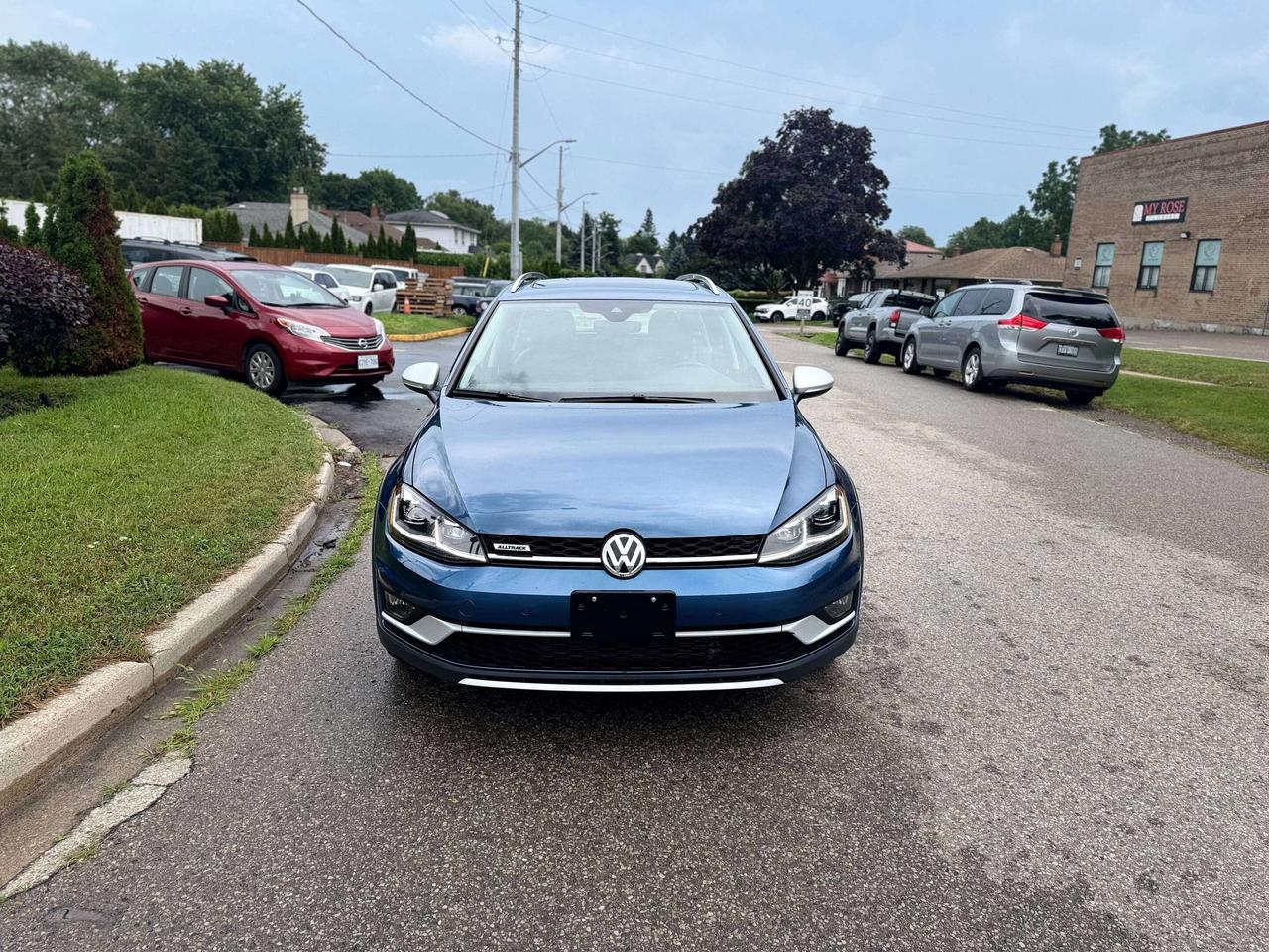 2018 Volkswagen Golf Alltrack   6 Speed Manual   LOW KMS Photo