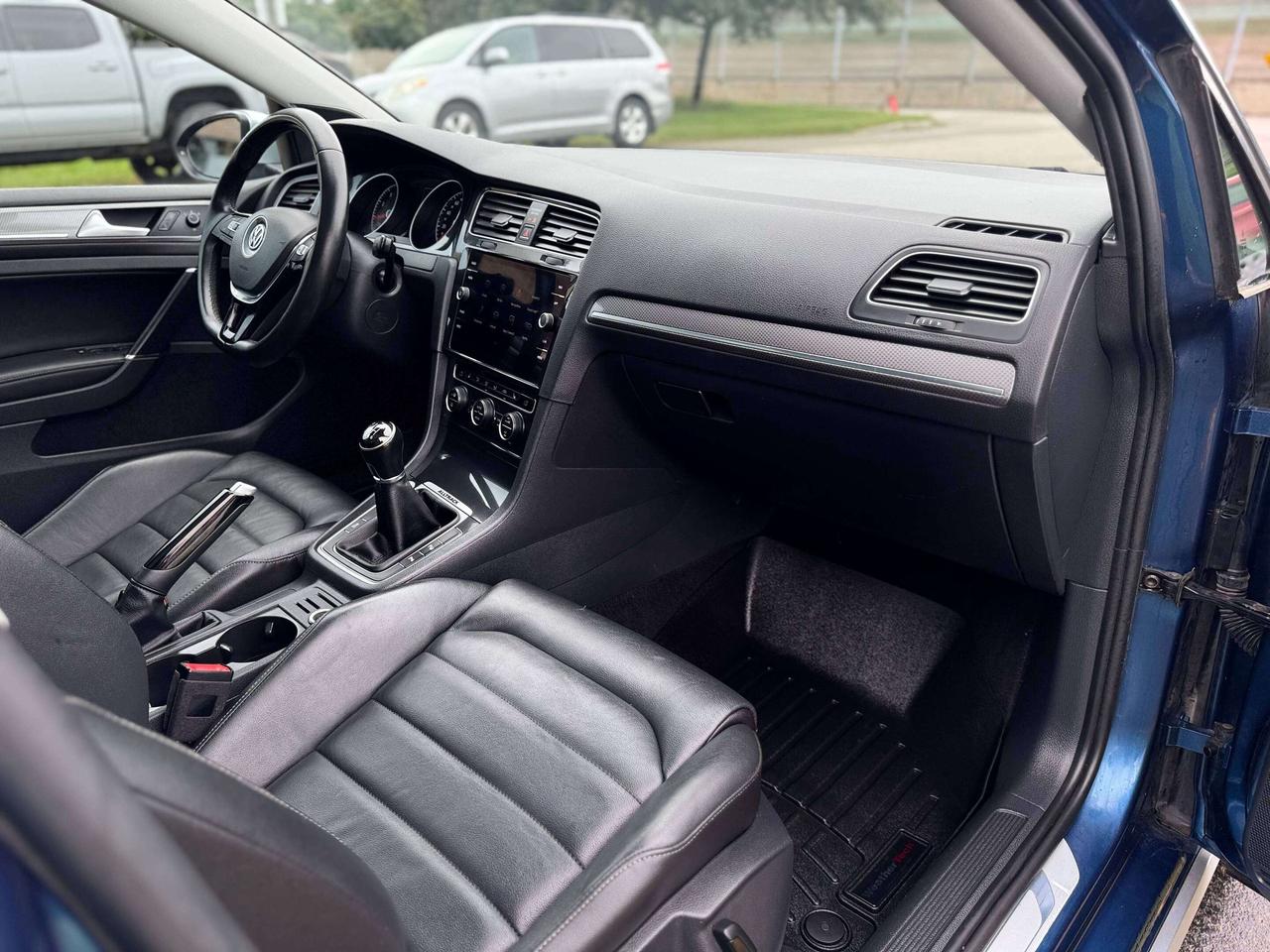 2018 Volkswagen Golf Alltrack   6 Speed Manual   LOW KMS Photo