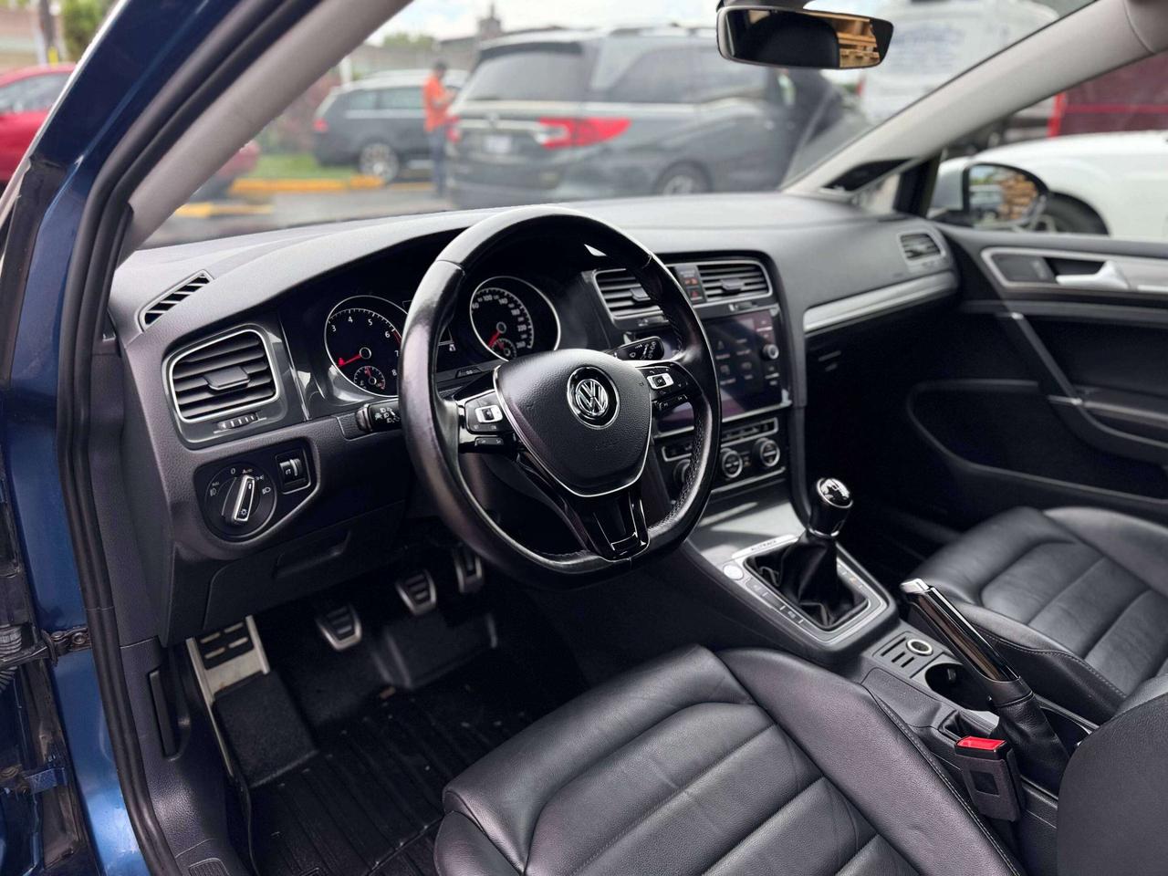 2018 Volkswagen Golf Alltrack   6 Speed Manual   LOW KMS Photo