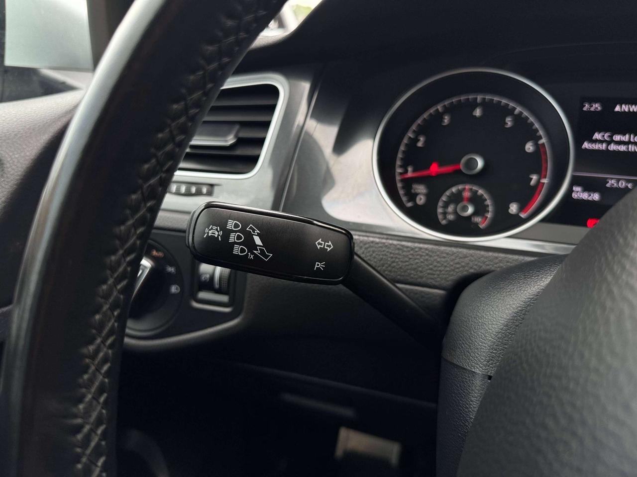 2018 Volkswagen Golf Alltrack   6 Speed Manual   LOW KMS Photo