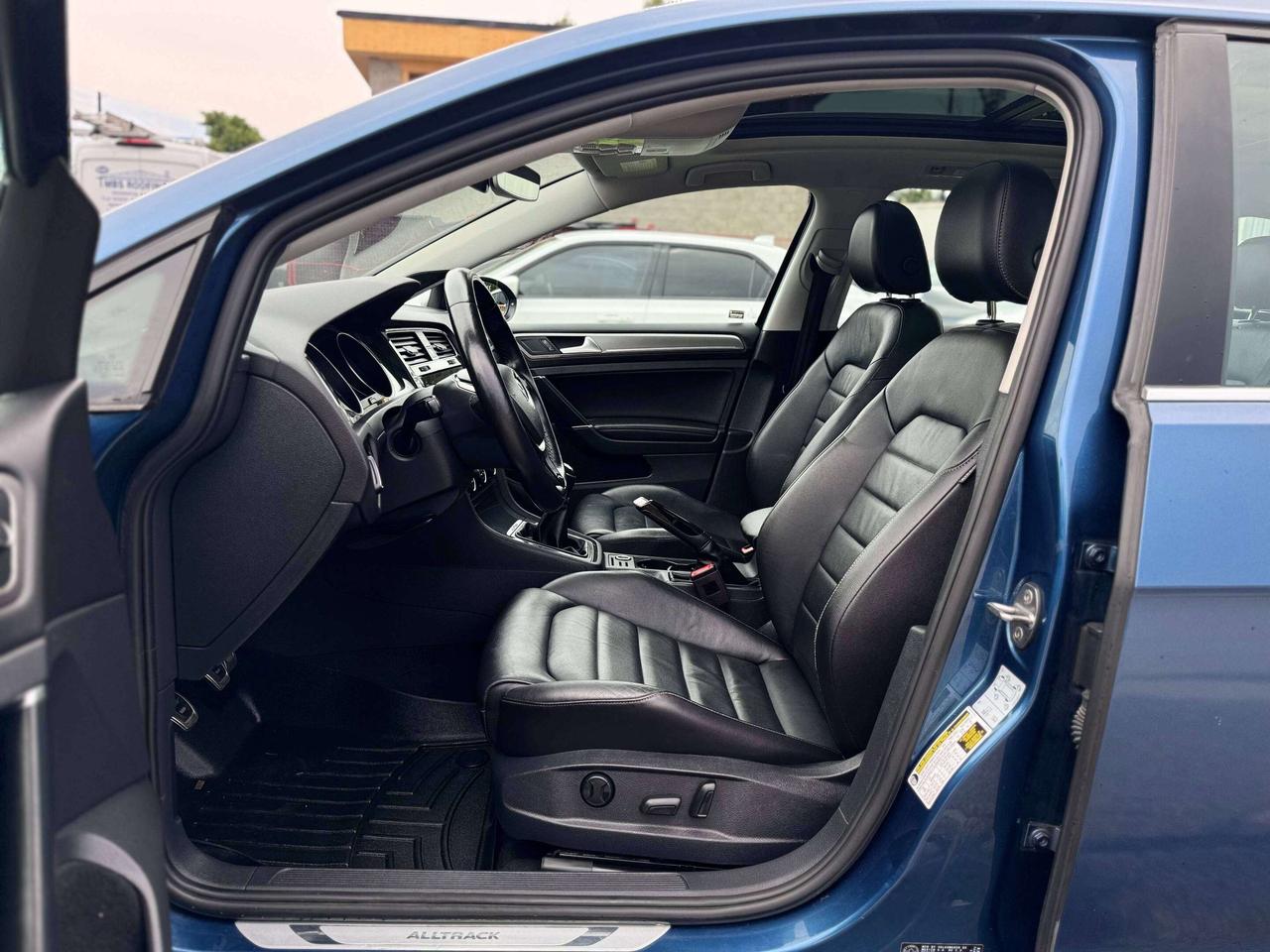 2018 Volkswagen Golf Alltrack   6 Speed Manual   LOW KMS Photo