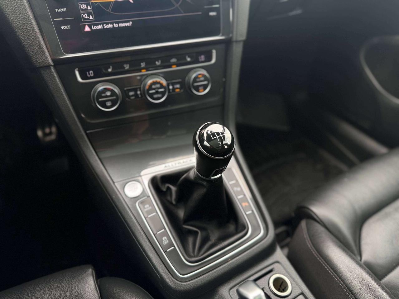 2018 Volkswagen Golf Alltrack   6 Speed Manual   LOW KMS Photo