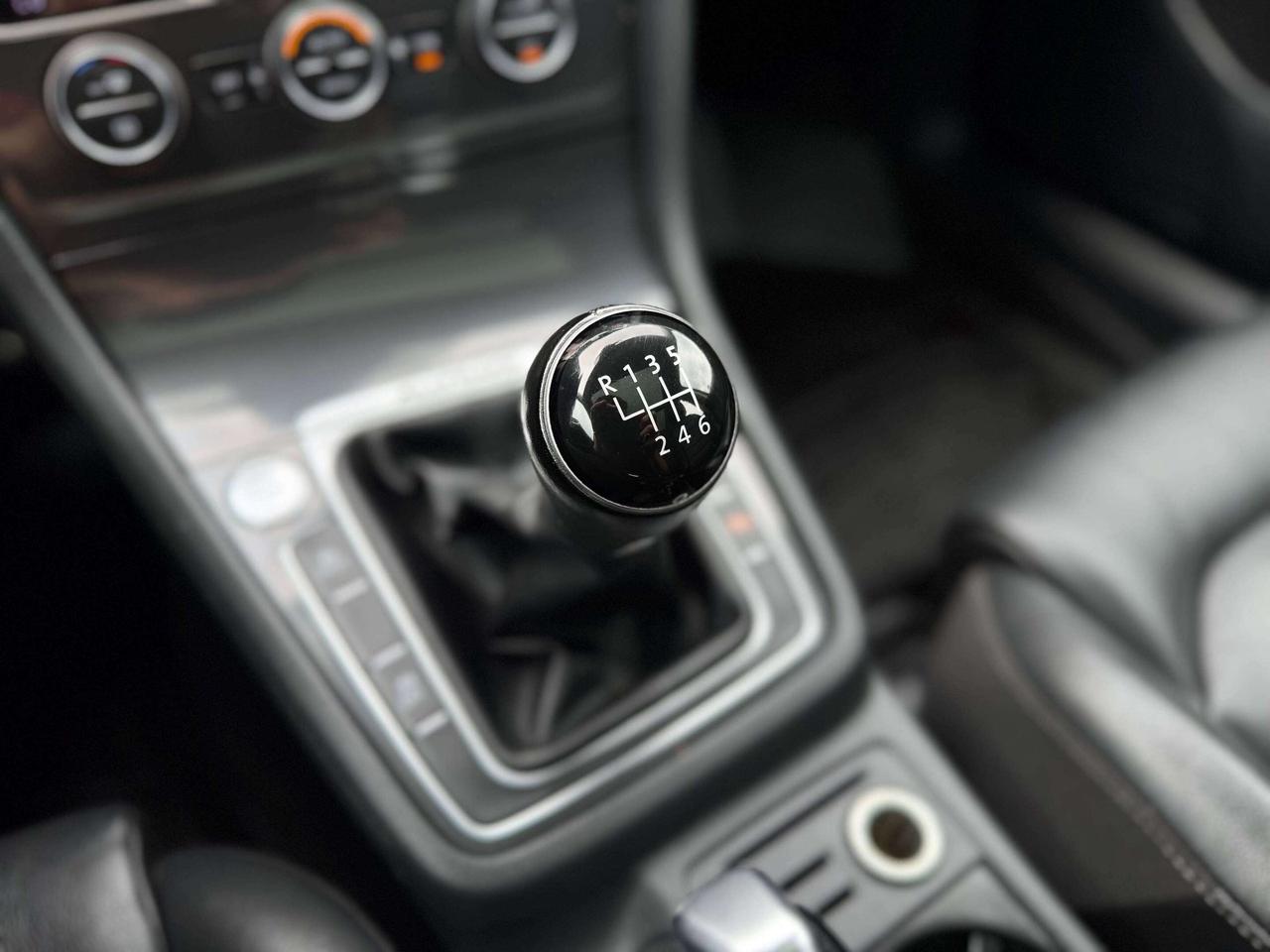 2018 Volkswagen Golf Alltrack   6 Speed Manual   LOW KMS Photo
