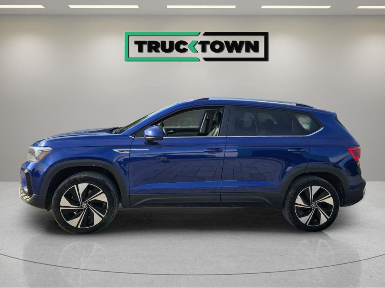 2024 Volkswagen Taos Comfortline 4dr All-Wheel Drive 4MOTION Photo