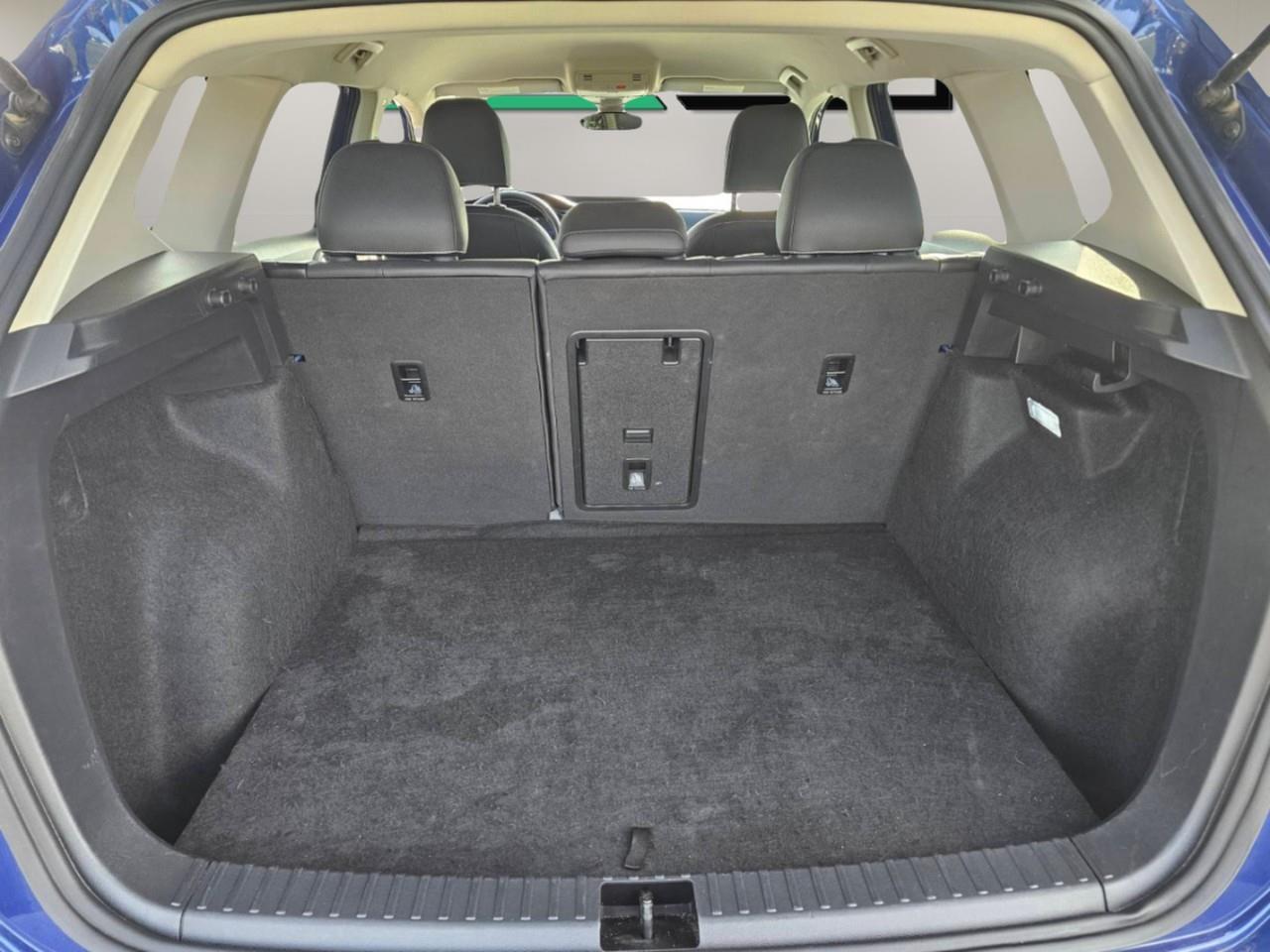 2024 Volkswagen Taos Comfortline 4dr All-Wheel Drive 4MOTION Photo