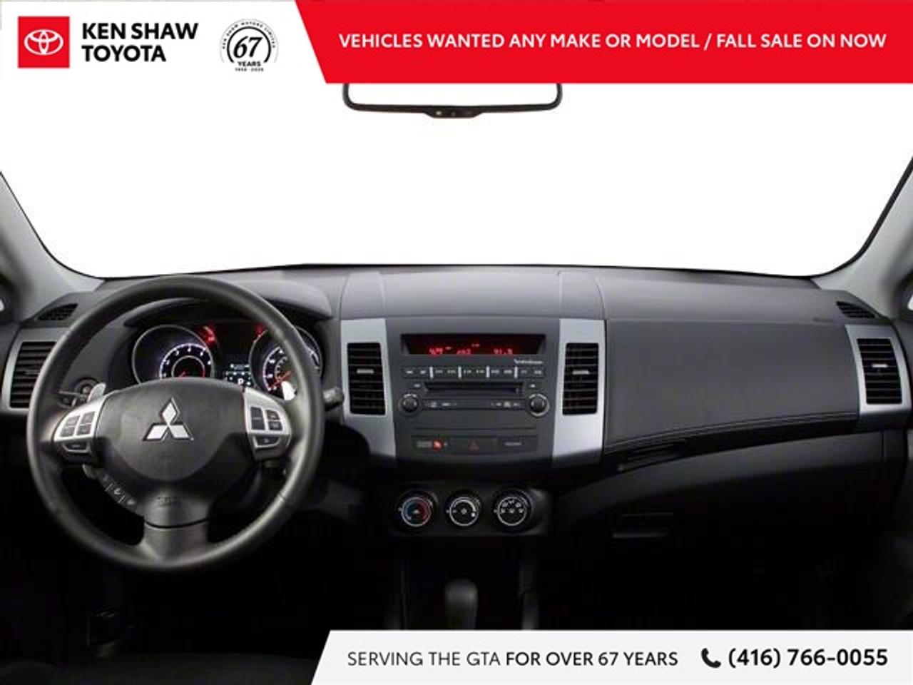 2010 Mitsubishi Outlander XLS 4dr 4x4 Photo