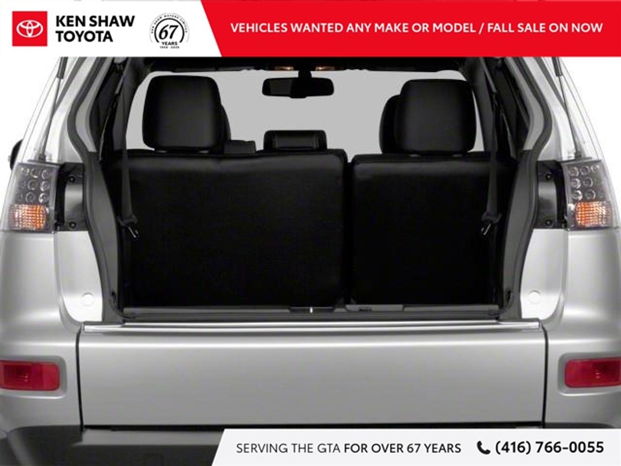 2010 Mitsubishi Outlander XLS 4dr 4x4 Photo