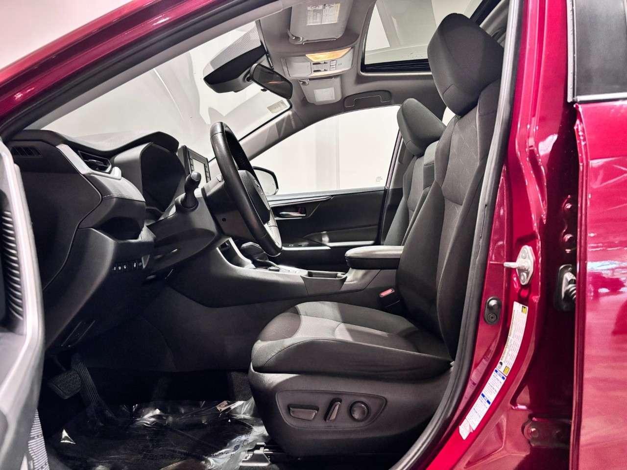 2019 Toyota RAV4 AWD Hybrid XLE Photo