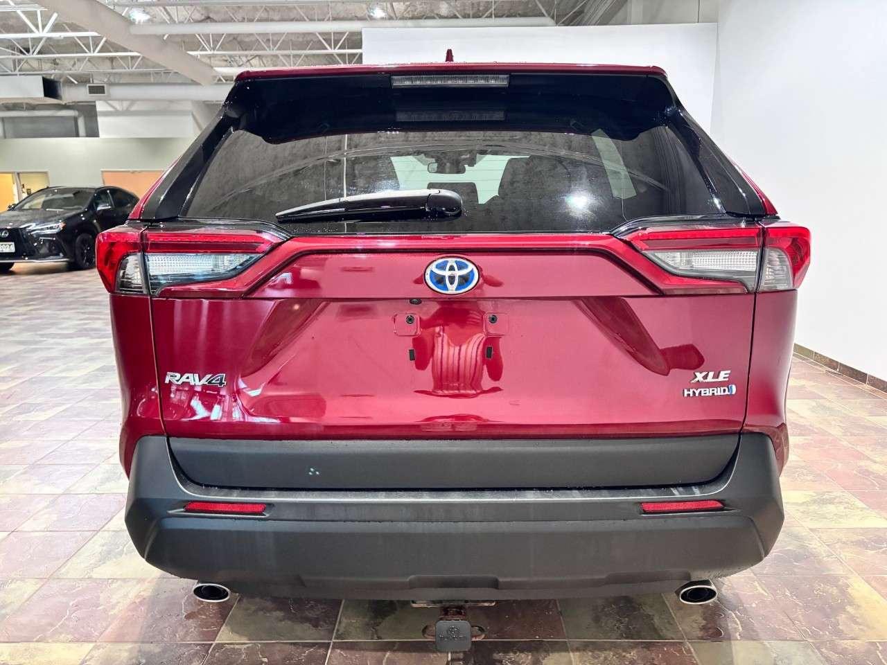 2019 Toyota RAV4 AWD Hybrid XLE Photo