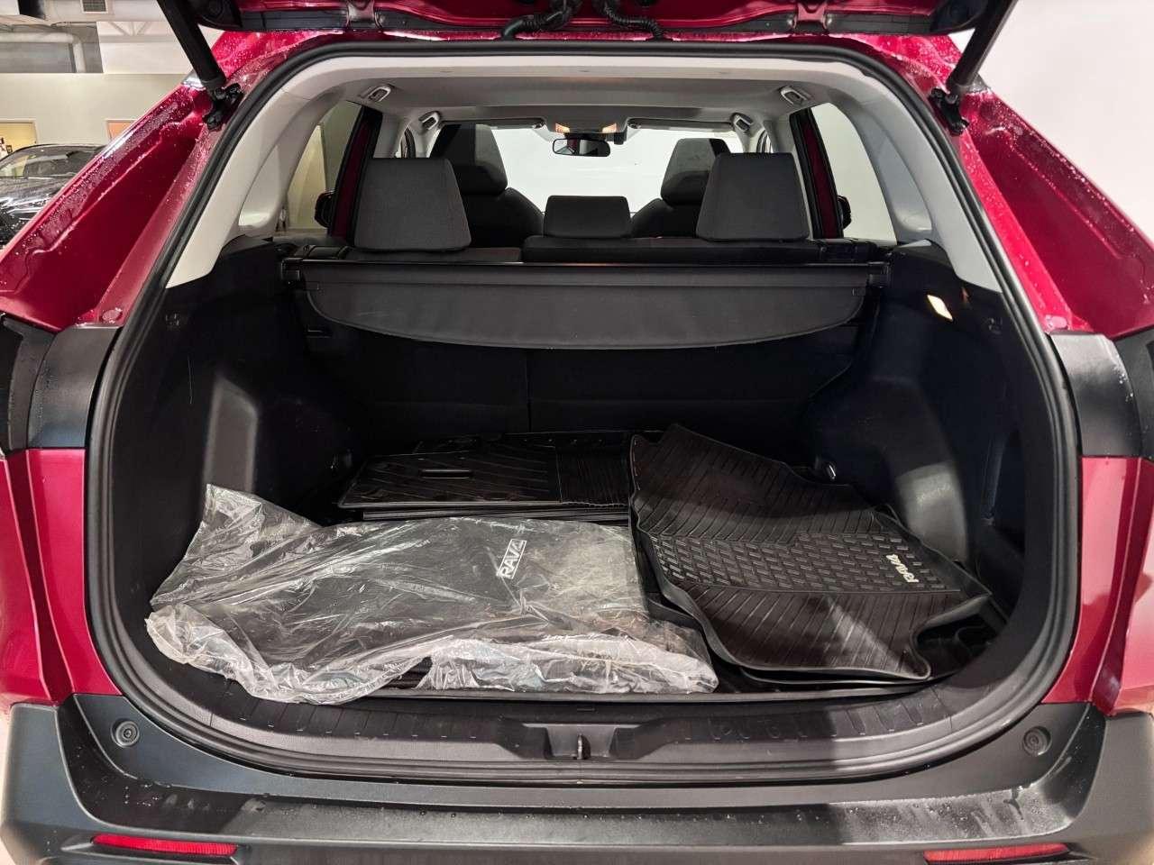 2019 Toyota RAV4 AWD Hybrid XLE Photo