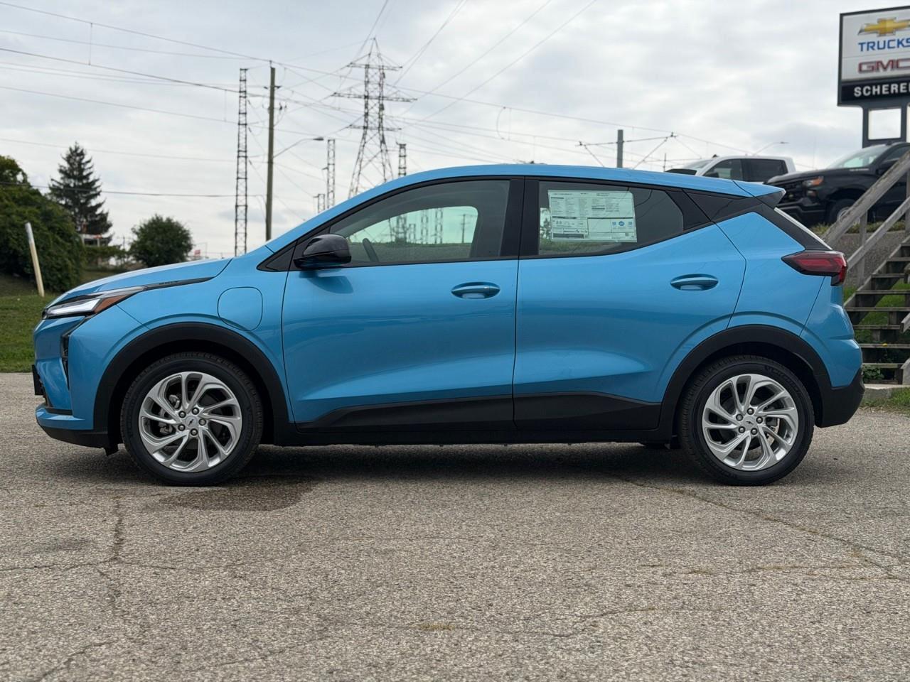 2027 Chevrolet Bolt LT 4dr Photo5