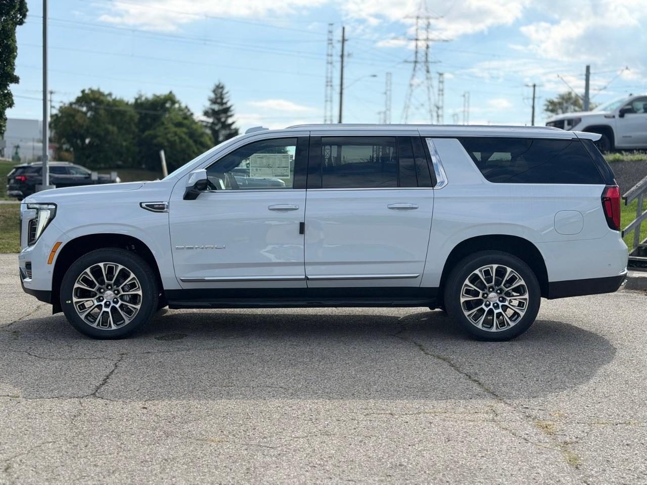 2026 GMC Yukon XL Denali 4dr 4x4 Photo