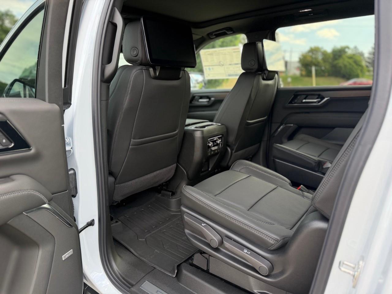 2026 GMC Yukon XL Denali 4dr 4x4 Photo