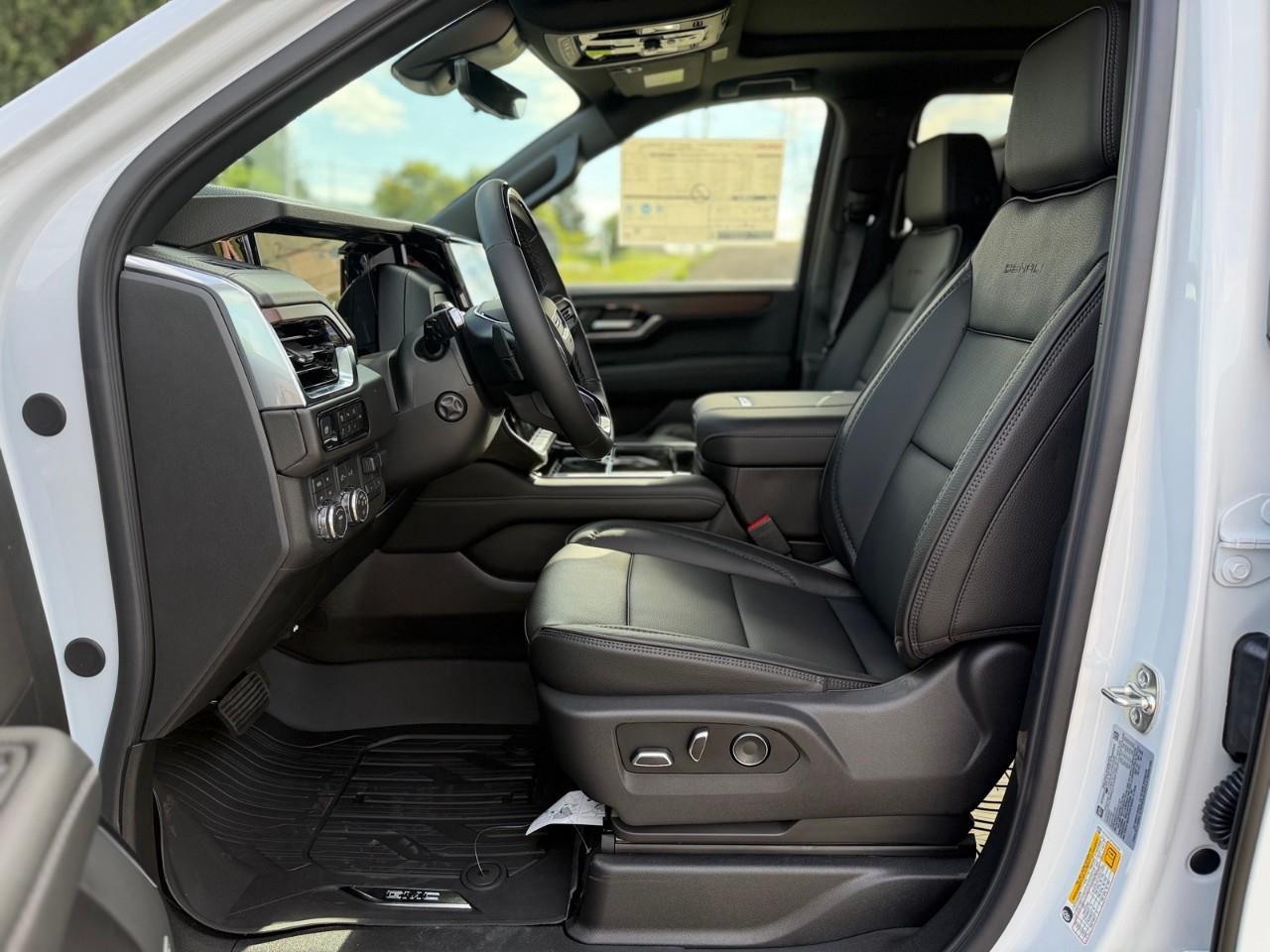2026 GMC Yukon XL Denali 4dr 4x4 Photo