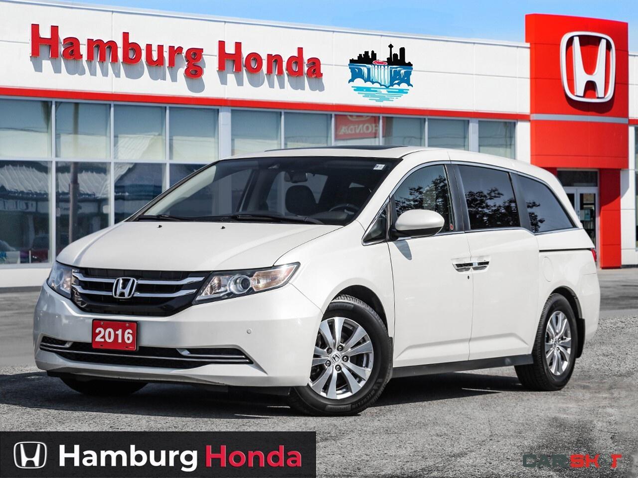 2016 Honda Odyssey w/Navigation Photo0